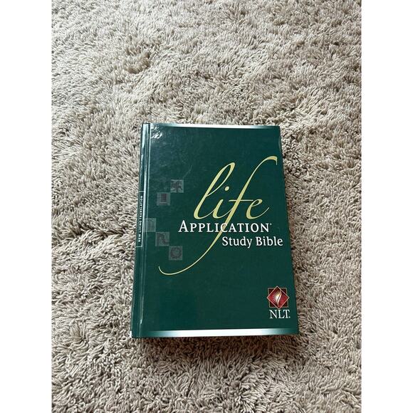 LIFE APPLICATION STUDY BIBLE New Living Translation NLT Hardcover EXCELLENT G24